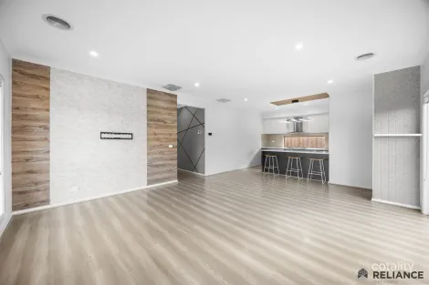 Property photo of 36 Apsley Drive Mickleham VIC 3064