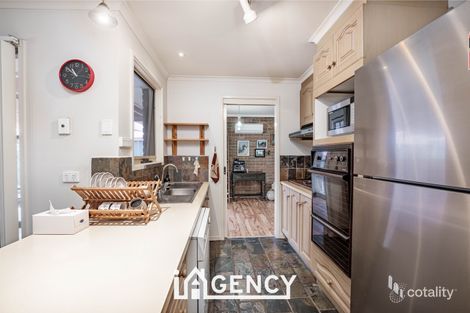 Property photo of 11 Callistemon Crescent Narre Warren VIC 3805