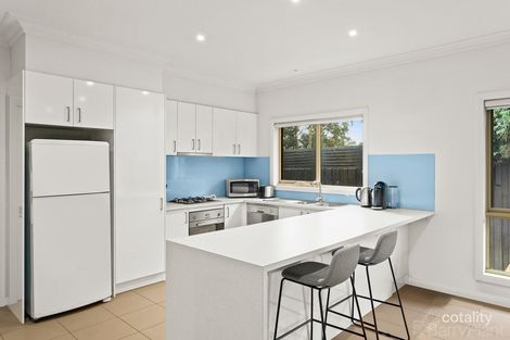 Property photo of 3 Fairmont Drive Kilsyth VIC 3137