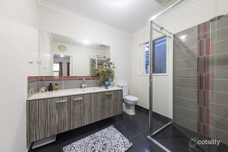 Property photo of 28 Stoneleigh Road Cranbourne North VIC 3977