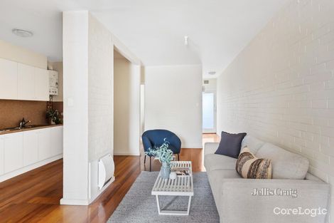 Property photo of 2/10 Maleela Grove Rosanna VIC 3084