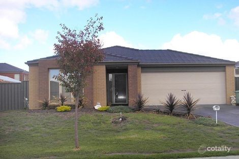 25 Gatehouse Pde, Cranbourne East, VIC 3977