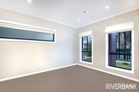 Property photo of 10 Lawson Avenue Pemulwuy NSW 2145