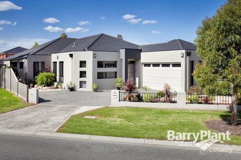 33-35 Lake View Bvd, Keysborough, VIC 3173