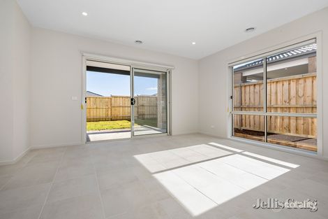 Property photo of 8 Beartooth Drive Winter Valley VIC 3358