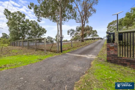 Property photo of 21 Crufts Way Canning Vale WA 6155