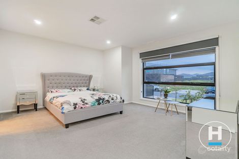 Property photo of 56 Everglade Crescent Roxburgh Park VIC 3064