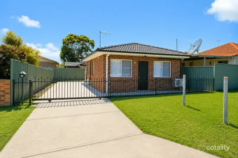 2b Arlewis St, Chester Hill, NSW 2162