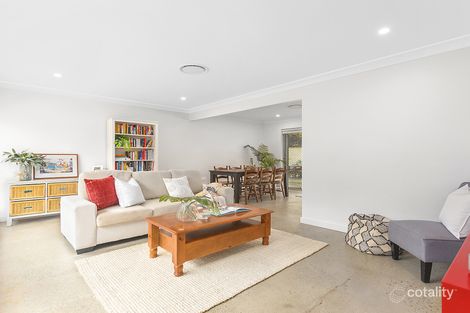 10 Lochview Ave, Farmborough Heights, NSW 2526