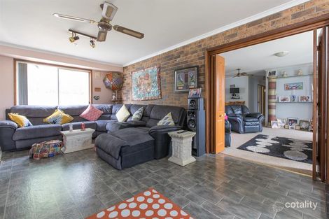 Property photo of 39 Goolagong Street Avondale NSW 2530