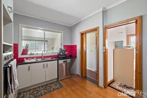 Property photo of 10 Charles Street Traralgon VIC 3844