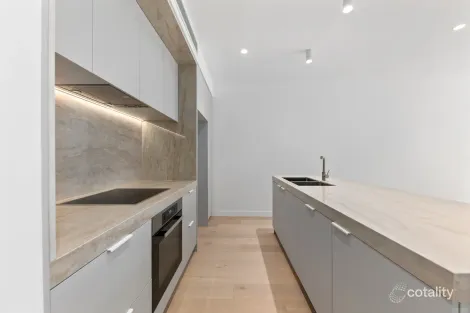 Property photo of 2/45 Kokaribb Road Carnegie VIC 3163