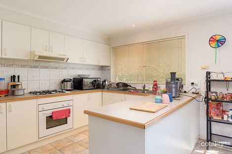 2/12 Edward Rd, Chirnside Park, VIC 3116