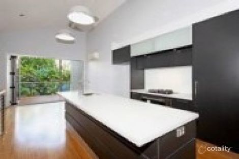 2/10 Highlands St, Albion, QLD 4010