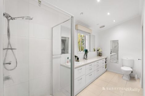 Property photo of 6 Mont Albert Road Ferntree Gully VIC 3156