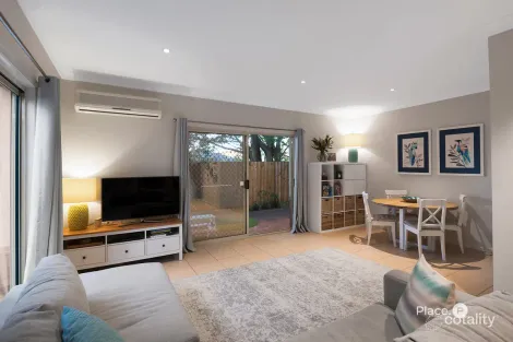 Property photo of 4/235 Ekibin Road East Tarragindi QLD 4121