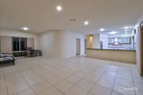 Property photo of 15 Rochester Court Urraween QLD 4655