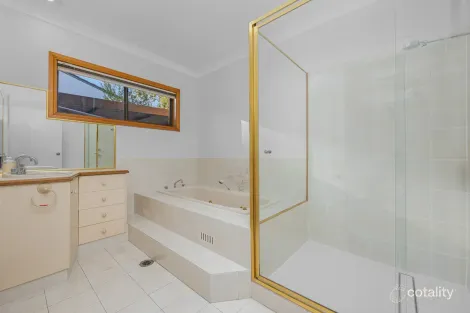 Property photo of 17 The Broadway Killingworth NSW 2278