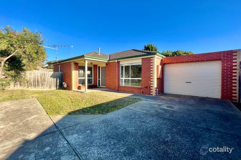 2/11 Meadowvale Dr, Grovedale, VIC 3216
