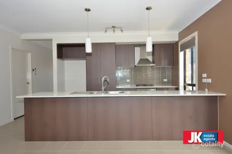 Property photo of 10 Josebury Road Tarneit VIC 3029