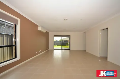 Property photo of 10 Josebury Road Tarneit VIC 3029