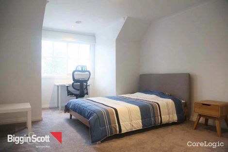 10 Irvine St, Mitcham, VIC 3132