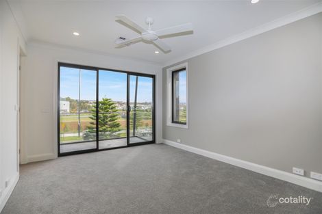 Property photo of 113 Harbour Boulevard Shell Cove NSW 2529