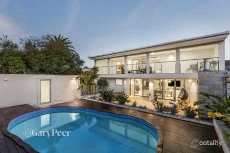 Property photo of 40 Macgowan Avenue Glen Huntly VIC 3163