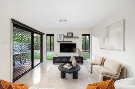 Property photo of 10 Buran Road Pemulwuy NSW 2145