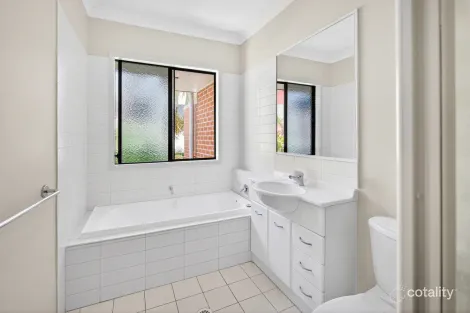 Property photo of 6/170 Whiting Street Labrador QLD 4215