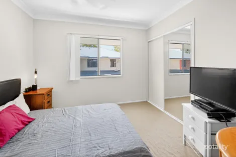 Property photo of 6/170 Whiting Street Labrador QLD 4215