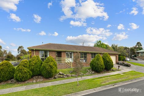 Property photo of 15 Denise Court Narre Warren VIC 3805