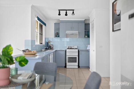 Property photo of 15 Denise Court Narre Warren VIC 3805