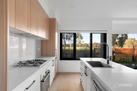 Property photo of 5/12 Painted Hills Road Doreen VIC 3754