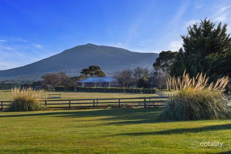 Property photo of 32 Peck Court New Gisborne VIC 3438