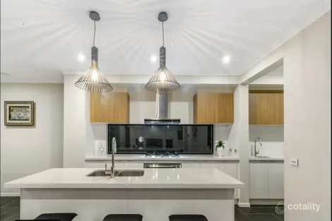 Property photo of 27 Kenneth Road Pakenham VIC 3810