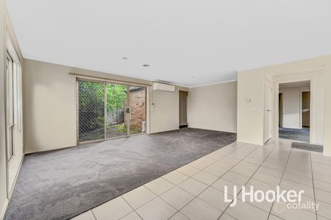 Property photo of 3 Mikasa Place Pakenham VIC 3810