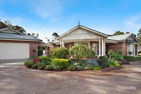 9 Old Farm Way, Romsey, VIC 3434