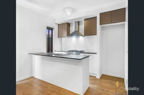 Property photo of 48 Riland Boulevard Tarneit VIC 3029