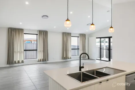 Property photo of 25 Meramie Street Caerleon NSW 2850