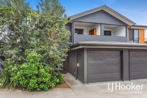 11/8 Highlands St, Yarrabilba, QLD 4207