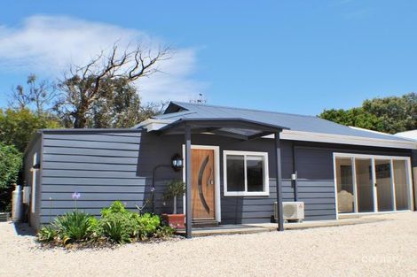 17 Pine Ave, Victor Harbor, SA 5211