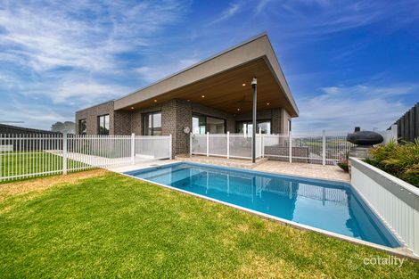 Property photo of 37 Solid Drive Pakenham VIC 3810