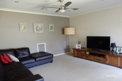 Property photo of 17 Elandra Drive Ascot VIC 3551