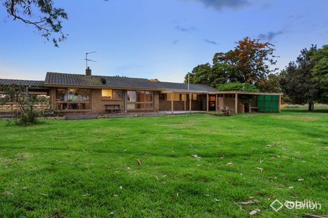 10 Fiona Dr, Cranbourne South, VIC 3977