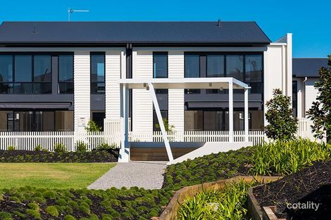 Property photo of 38/1 Ancora Crescent Hope Island QLD 4212