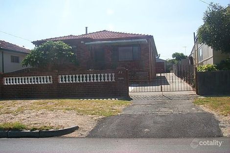 22 Fifth Ave, Beaconsfield, WA 6162