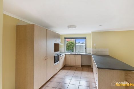 Property photo of 5 Wareham Court Hillside VIC 3037