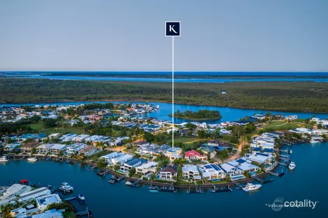 Property photo of 2039 The Circle Hope Island QLD 4212