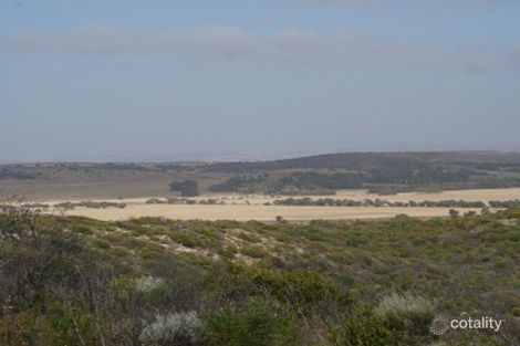 Property photo of 5 Abrolhos Close Greenough WA 6532